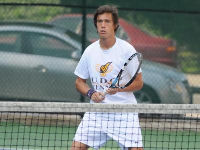 Simon Andersson won his singles match 6-1, 6-1.