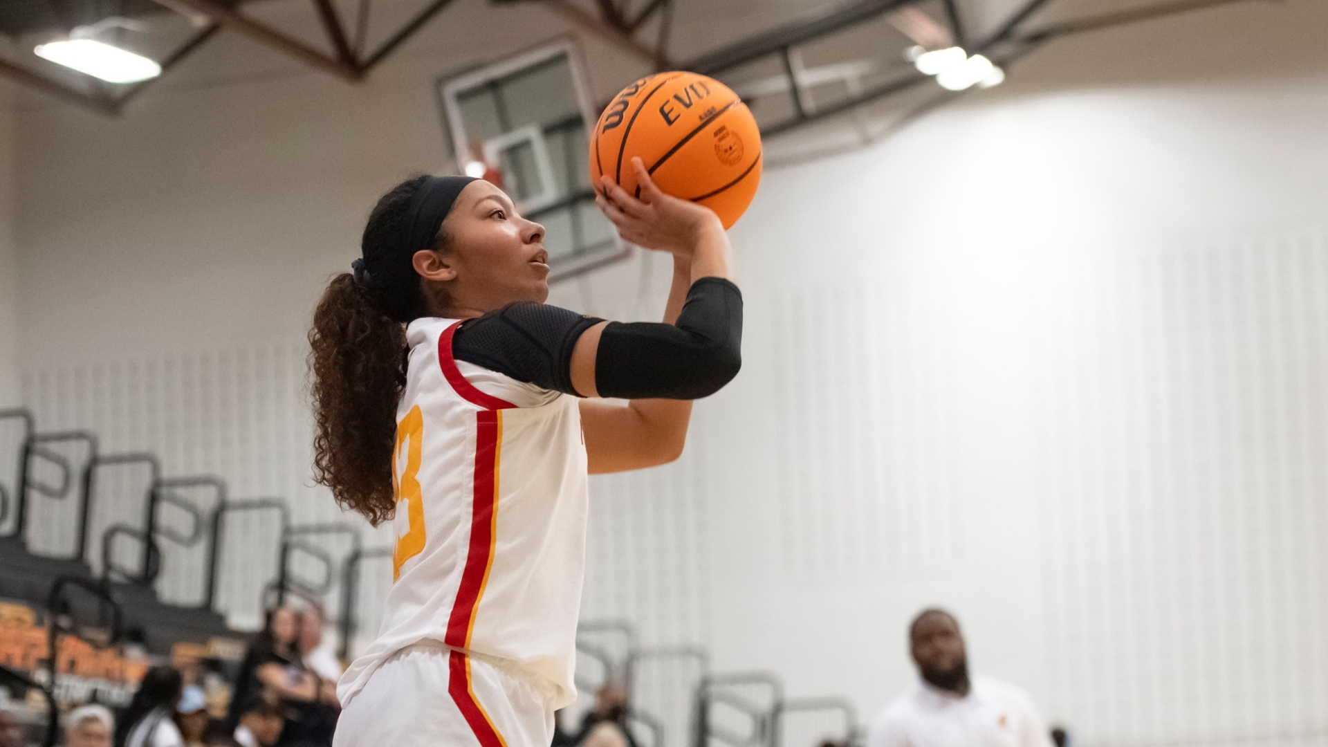 Haskins scored a game and season-high 24 points, knocking down six threes off 50% shooting.