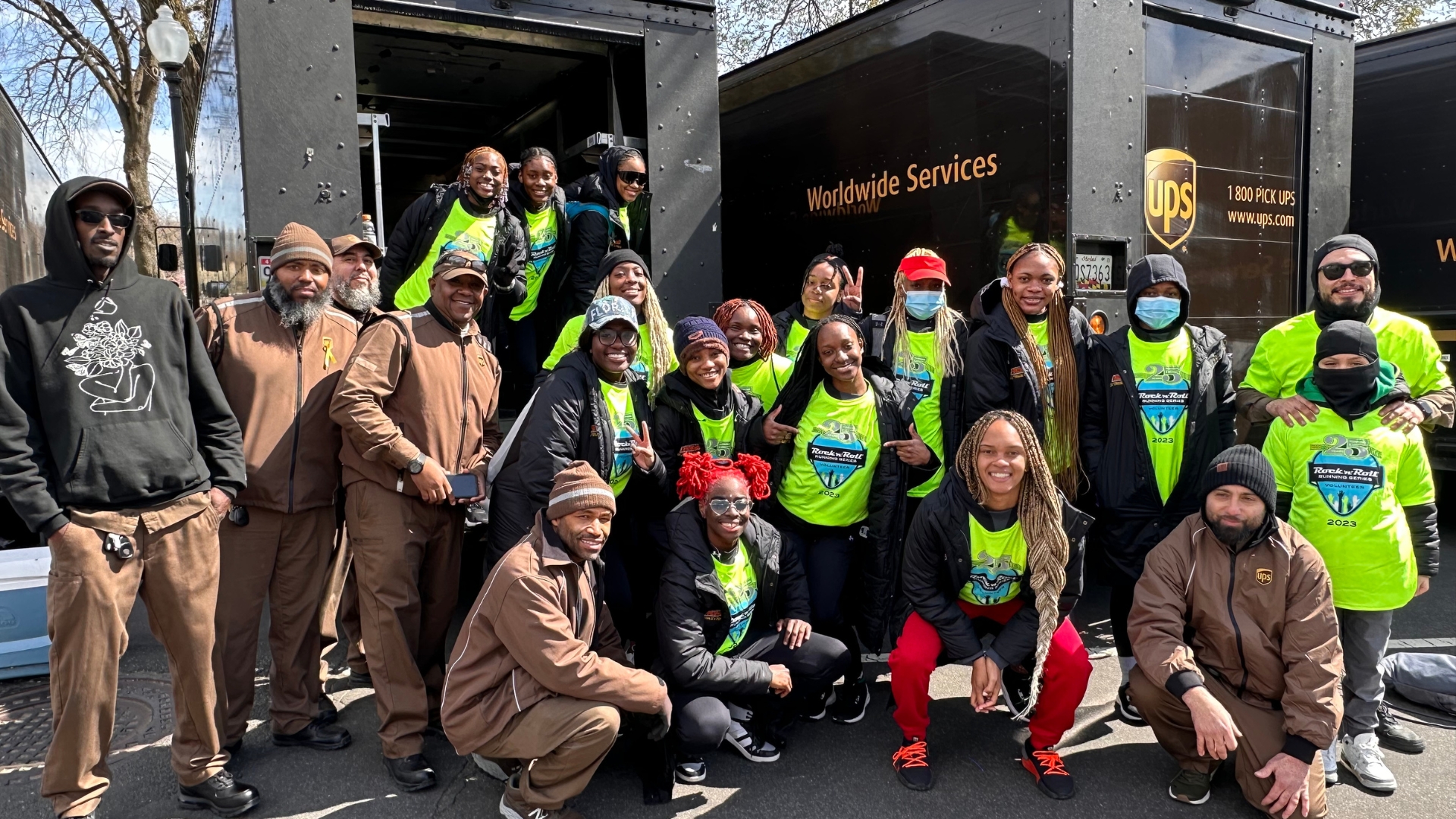 UDC Women's Track and Field Team Volunteers at Rock N' Roll Marathon